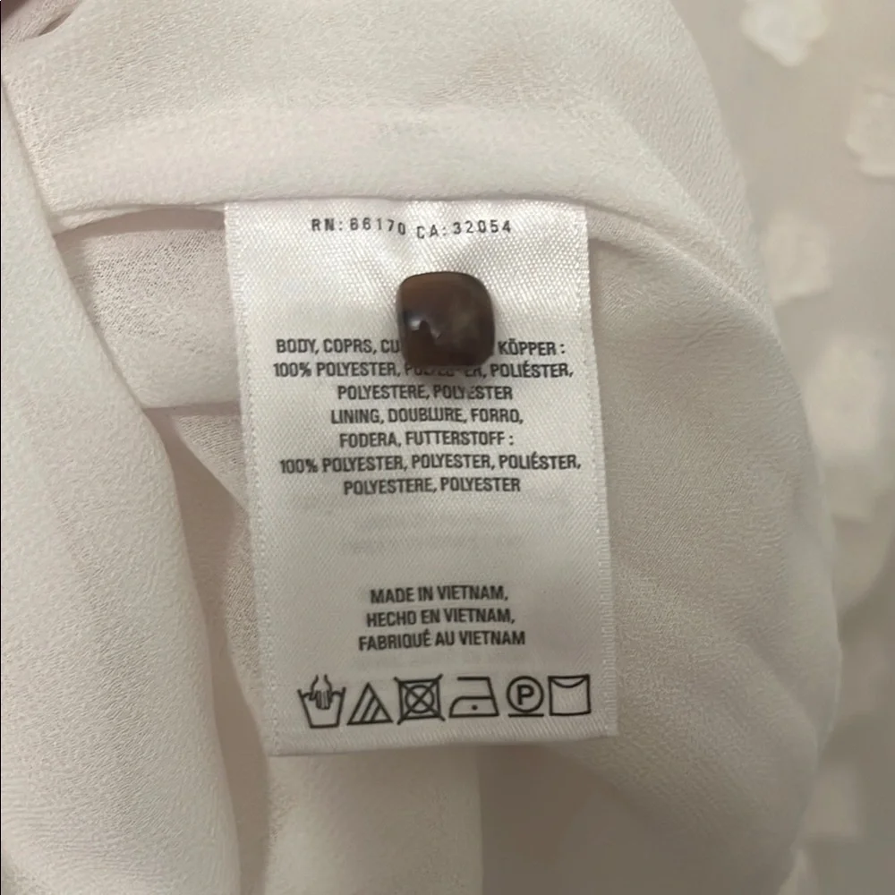 Feather Bone Anthropologie Short Sleeve Ruffled Off White Top Blouse Size Medium - Picture 12 of 13